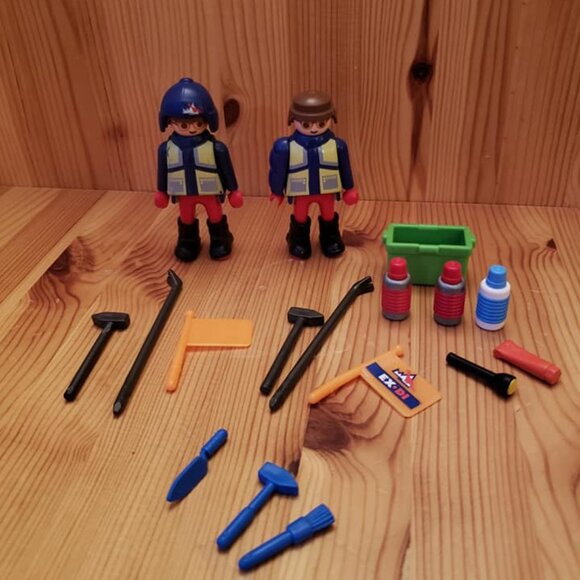 Vintage Geobra Playmobil Dino Expedition Playset 18 Pieces - Picture 1 of 1